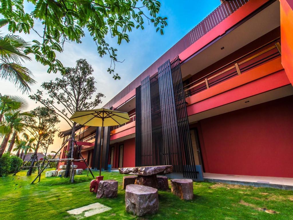Mai Morn Resort Sha Plus Phuket Luaran gambar